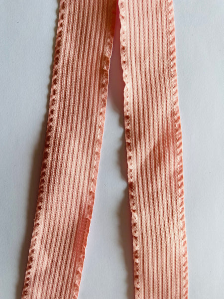 LISTÓN LÍNEAS Y ONDAS ROSA PASTEL 3.8 – CREATUMONO