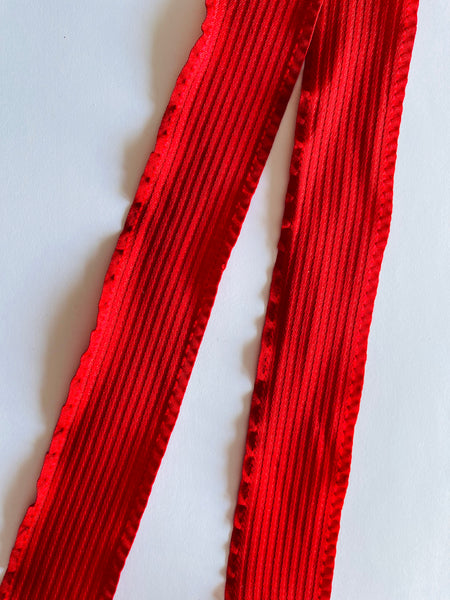 LISTÓN LÍNEAS Y ONDAS ROJO 3.8 CMS